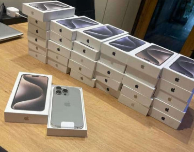 Apple iPhone 15 Pro 128GB = 700euro, iPhone 15 Pro Max 256GB