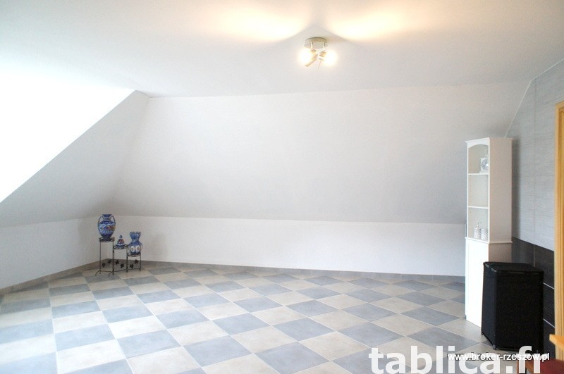 Komfortowy - piękny dworek z dużą działką 6