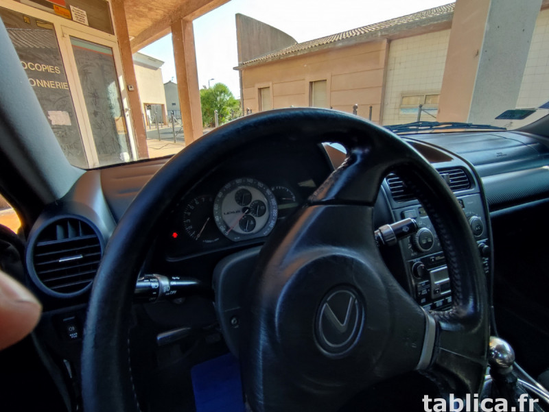 Lexus is200 2002r 3