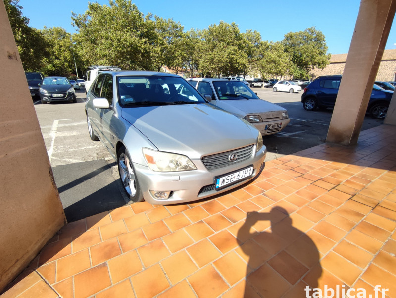 Lexus is200 2002r 5