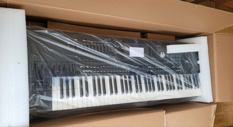 Yamaha Genos2 76-Key ,Korg Pa4X 76 Key,  Yamaha PSR-SX900 18