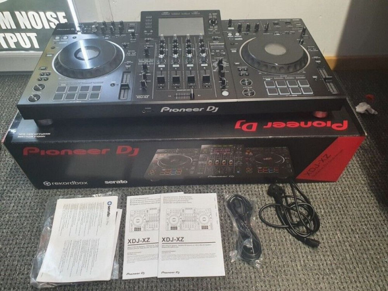 Pioneer DDJ-1000, Pioneer DDJ-1000SRT,  Pioneer DJ XDJ-RX3 20